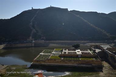 04 Fort_Amber_and Elephants,_Jaipur_DSC5018_b_H600